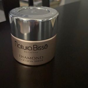 Color enhancing fortifying moisturizer